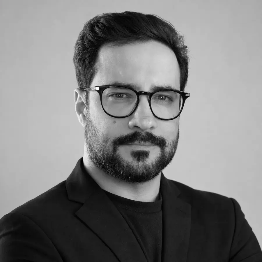 Arshia Ghaleh, Digital & Technical